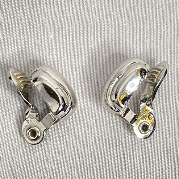 Monet Tiny Earrings Silvertone Art Deco Stud Clip Ons - Picture 4 of 9